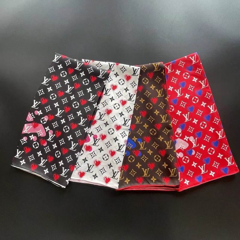 LV silk scarf 90X90cm E10